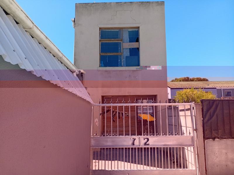 5 Bedroom Property for Sale in Lentegeur Western Cape